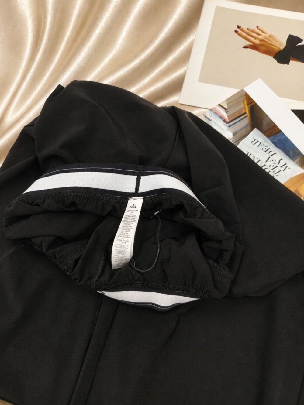 Alo Yoga Black Regular 30-inch Trouser Women's XS💞/ smoke-free households😊 - Picture 8 of 8